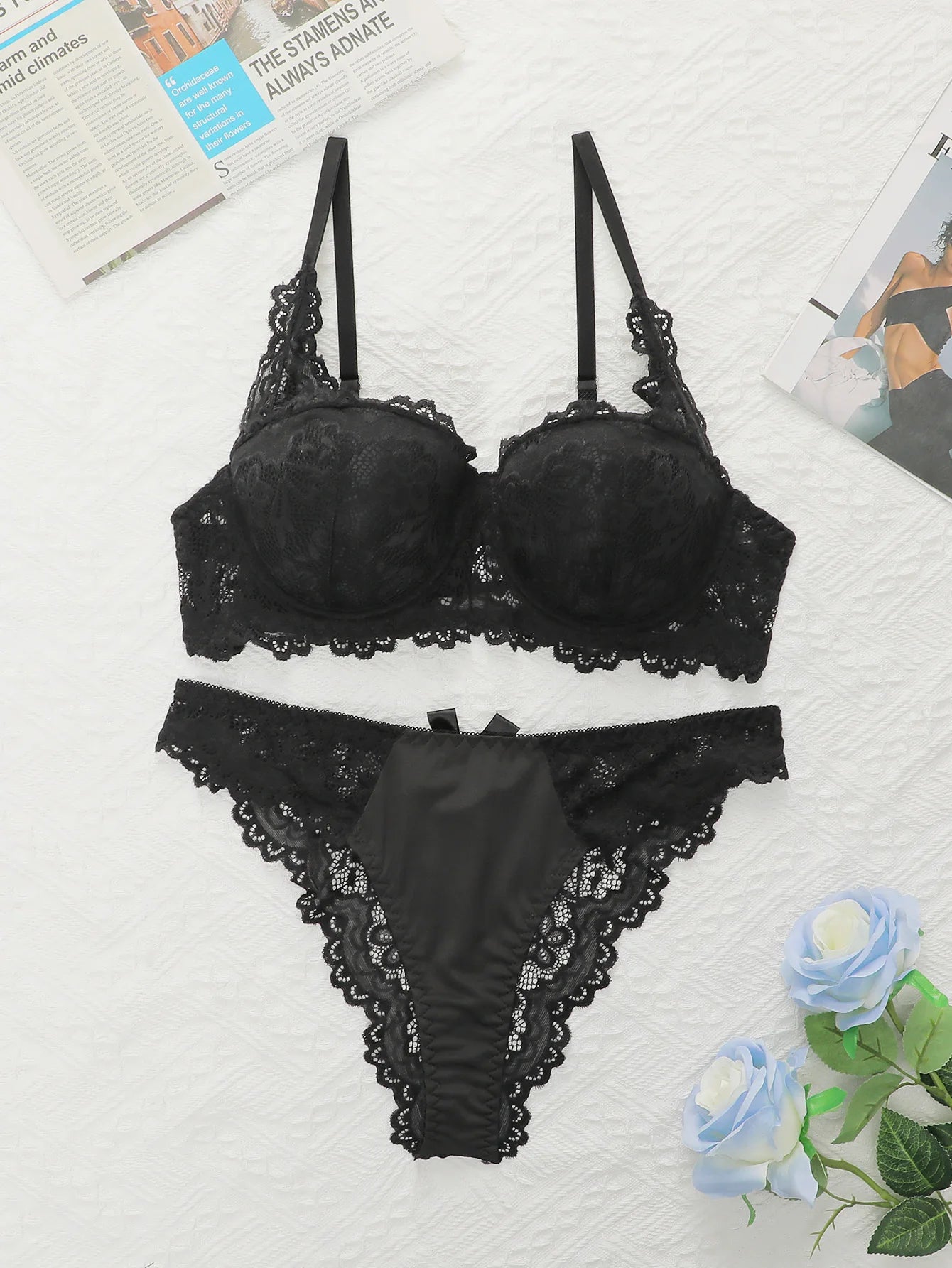 Contrast Lace Underwire Lingerie Set