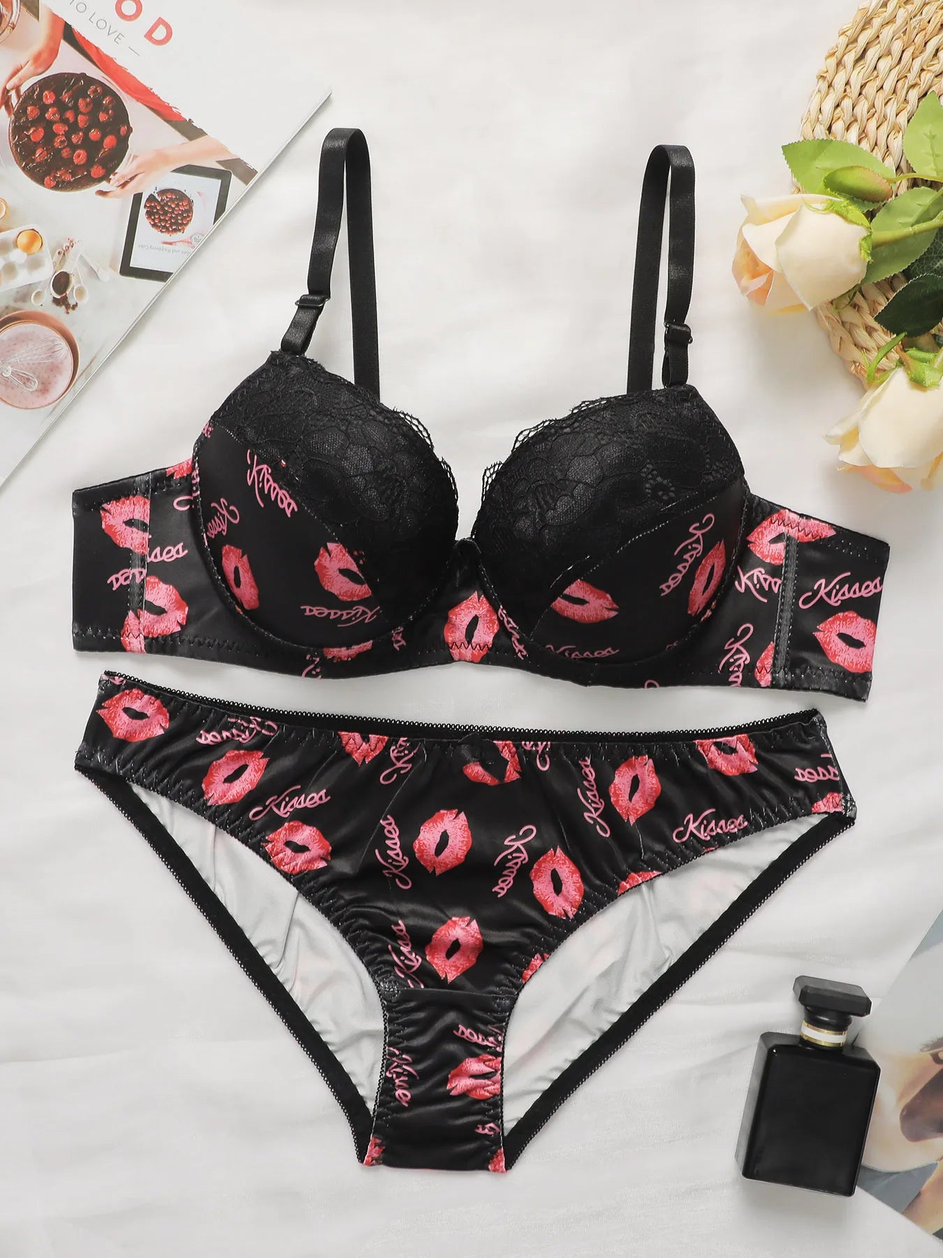 Lip Printed Underwire Lingerie Set